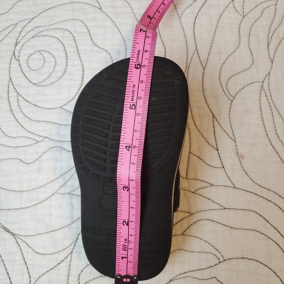 [T5] Faux Crocs with Dolphin on Back - Picture 4 of 5